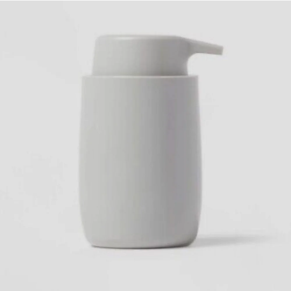 NWT Room Essentials Bath Accessory Set (3 piece)
